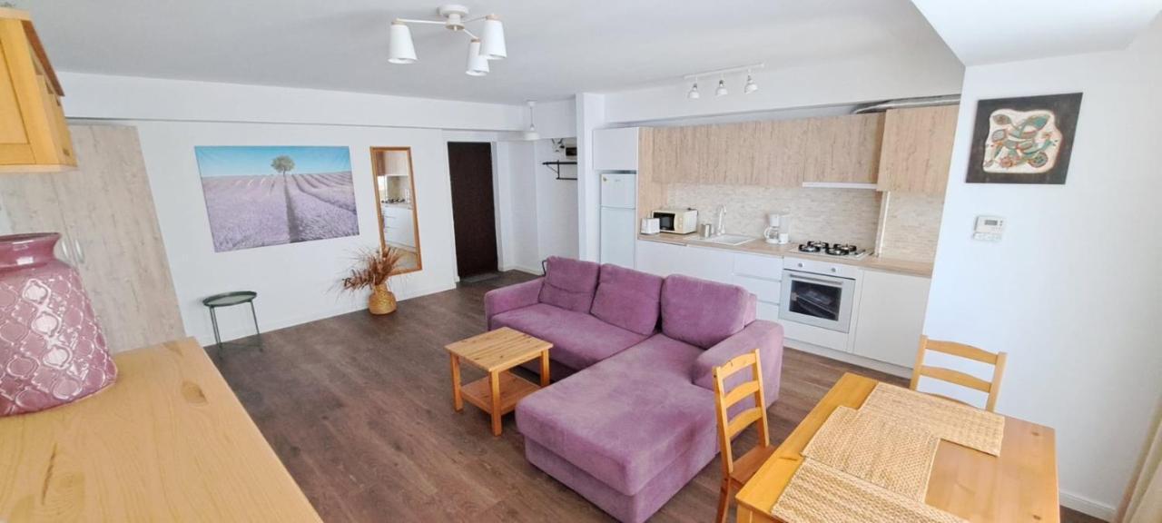 C&Y Zev Apartments 마마이아 외부 사진